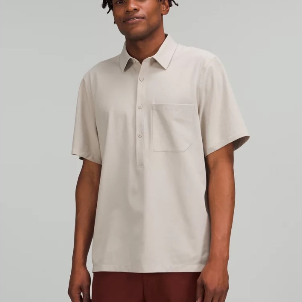 NWT Lululemon Men’s Woven Air Popover Shirt in Beige